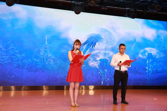 参加集团纪念五四运动100周年诗歌朗诵比赛 (2).JPG